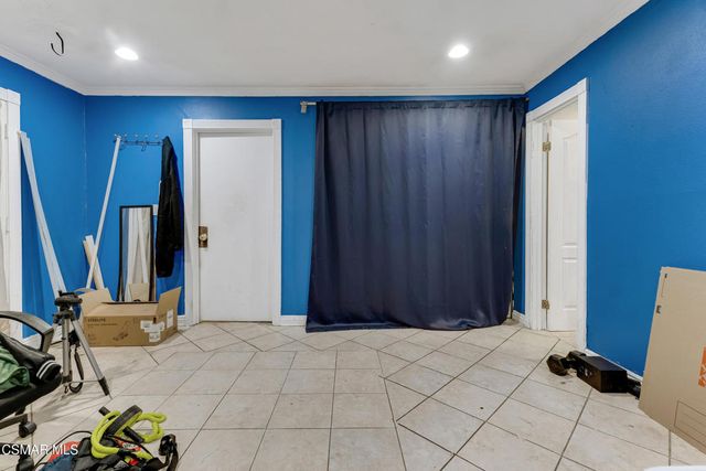 6108 Kentland Avenue, Woodland Hills, CA 91367