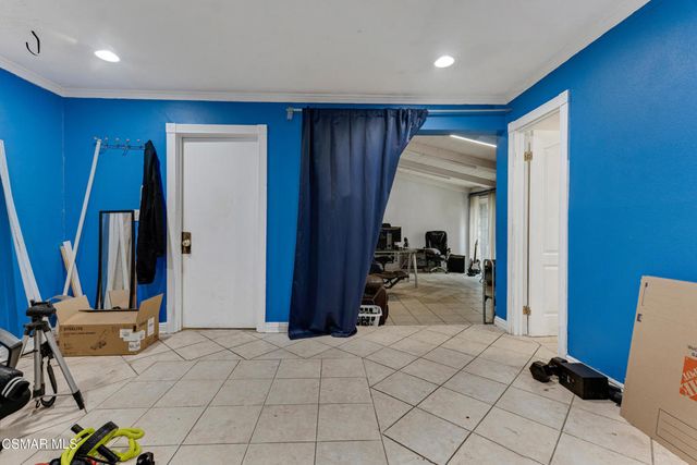 6108 Kentland Avenue, Woodland Hills, CA 91367