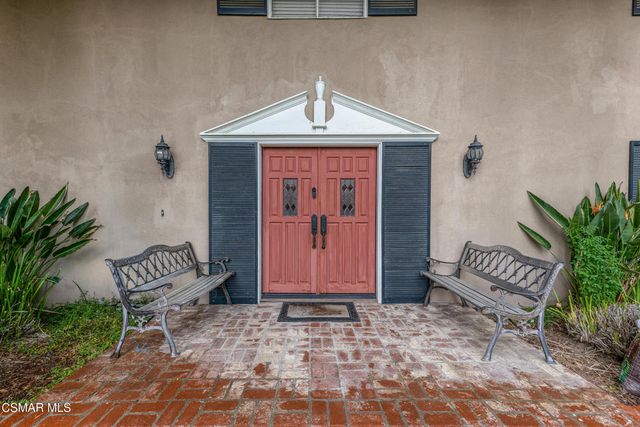 6108 Kentland Avenue, Woodland Hills, CA 91367