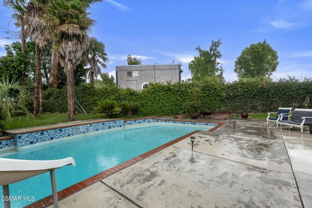 6108 Kentland Avenue, Woodland Hills, CA 91367