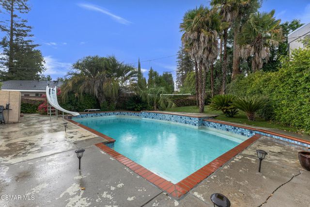 6108 Kentland Avenue, Woodland Hills, CA 91367