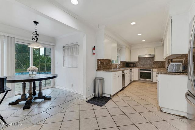6108 Kentland Avenue, Woodland Hills, CA 91367