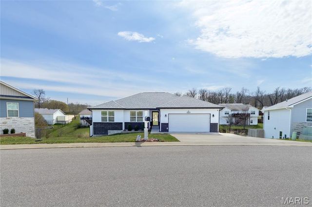 137 Mary Catherine Street, Waynesville, MO 65583