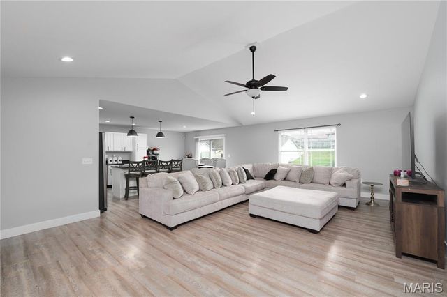 137 Mary Catherine Street, Waynesville, MO 65583