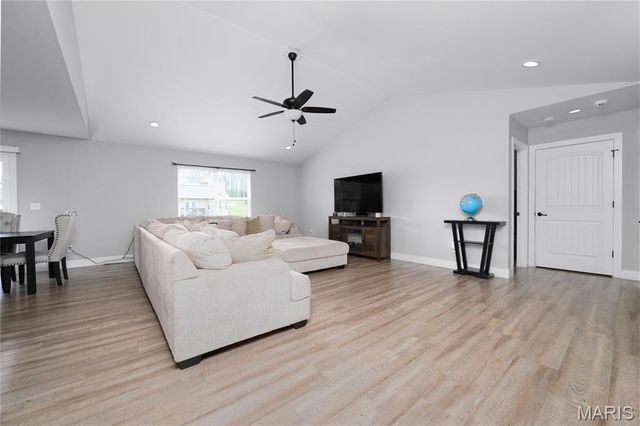 137 Mary Catherine Street, Waynesville, MO 65583