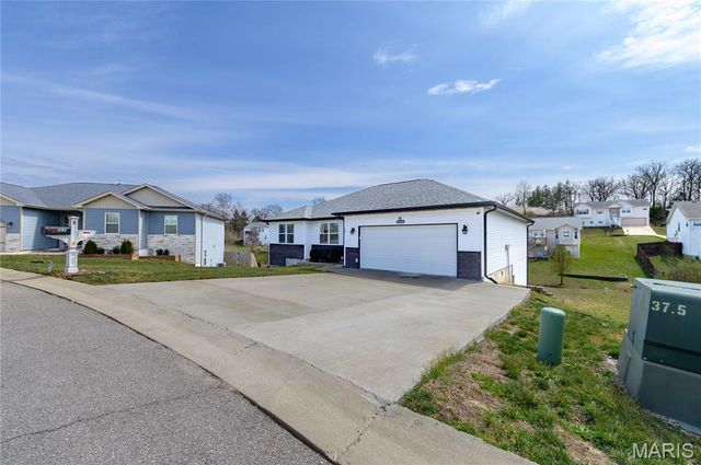 137 Mary Catherine Street, Waynesville, MO 65583