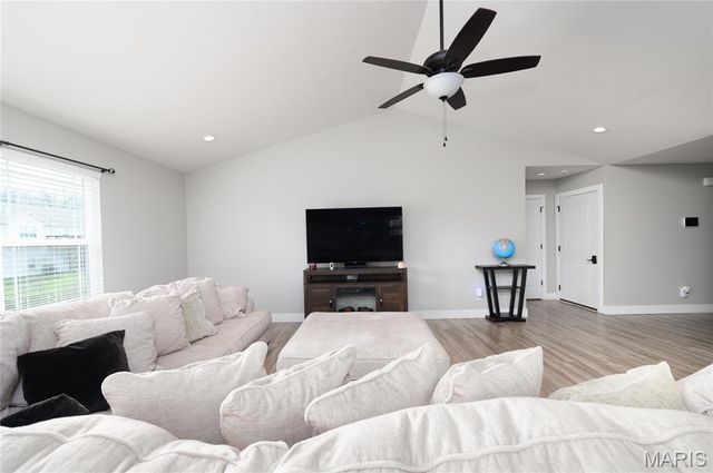 137 Mary Catherine Street, Waynesville, MO 65583