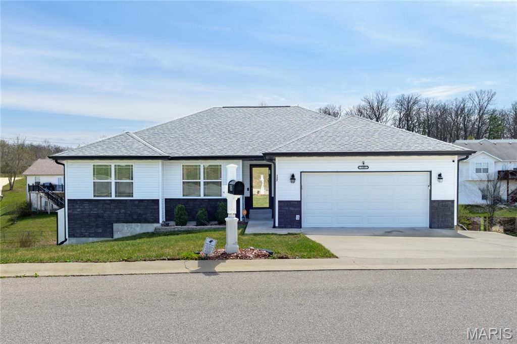 137 Mary Catherine Street, Waynesville, MO 65583