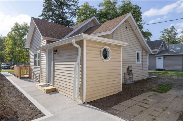 317 3rd Street, West Des Moines, IA 50265