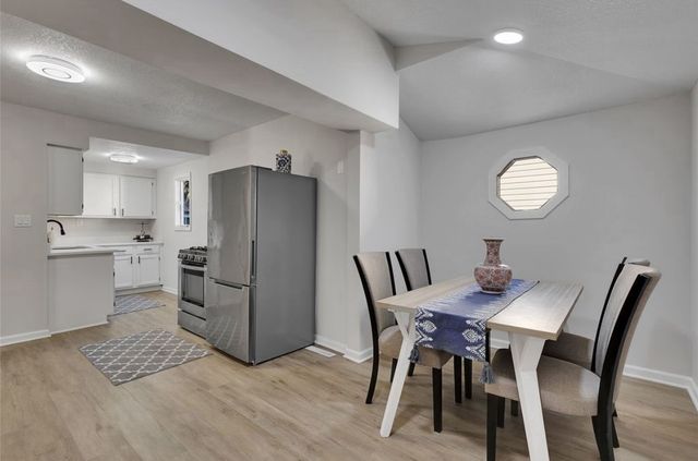 317 3rd Street, West Des Moines, IA 50265