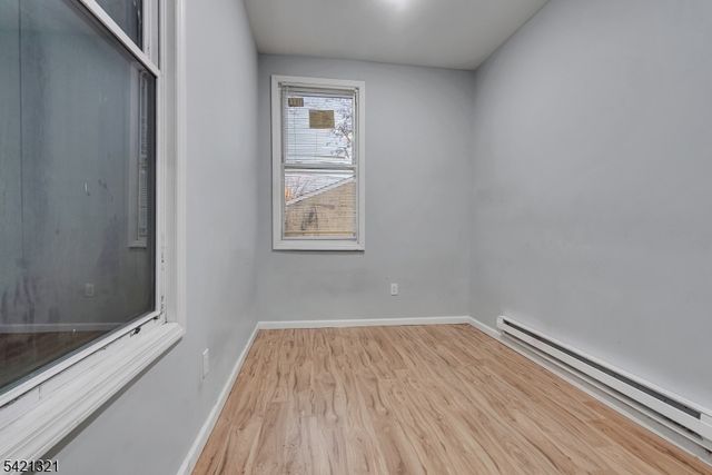 90 Park Ave, Paterson City, NJ 07501