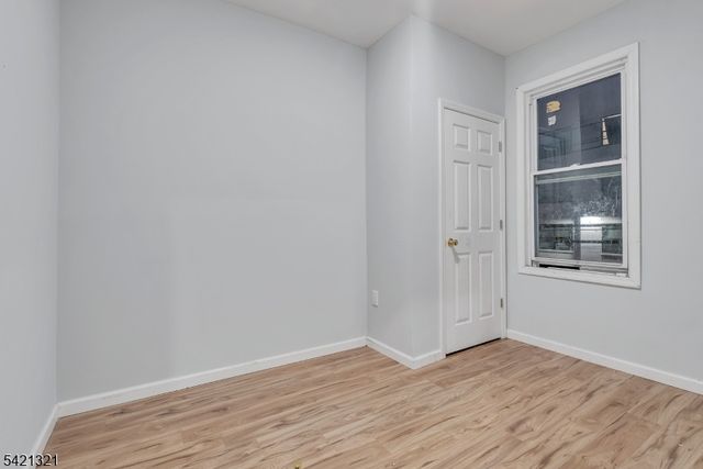 90 Park Ave, Paterson City, NJ 07501