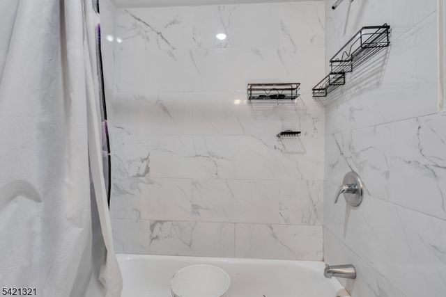 90 Park Ave, Paterson City, NJ 07501