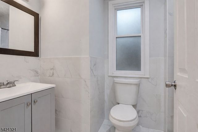 90 Park Ave, Paterson City, NJ 07501