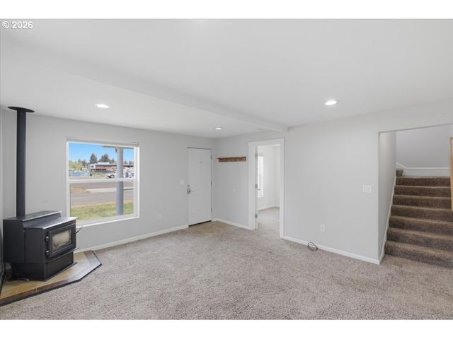1126 6TH Ave Se, Albany, OR 97321