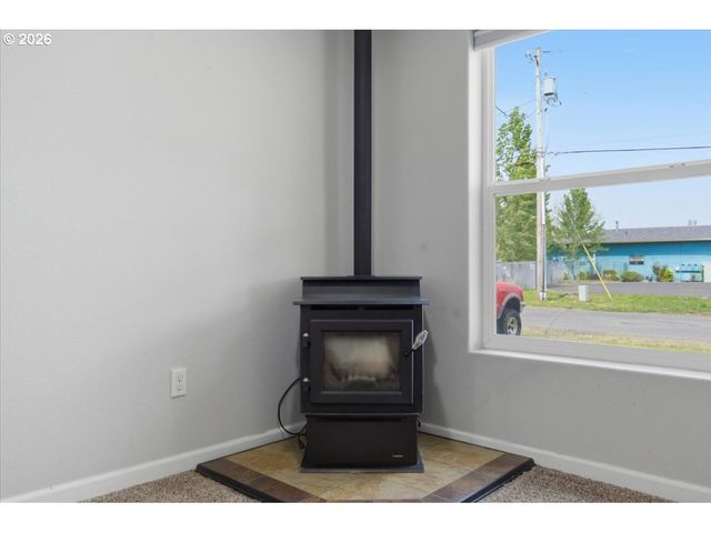 1126 6TH Ave Se, Albany, OR 97321