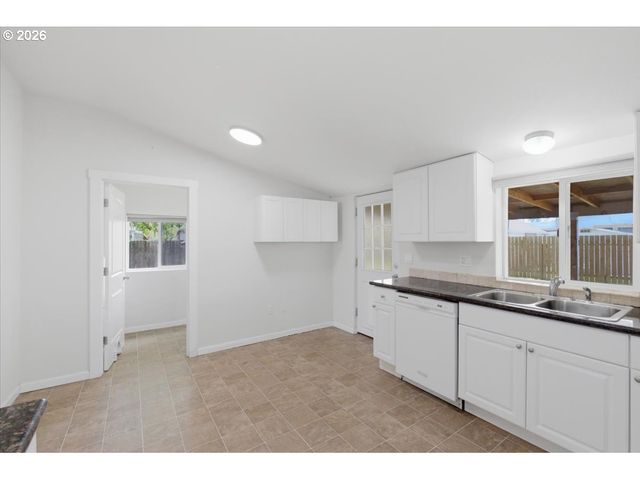 1126 6TH Ave Se, Albany, OR 97321