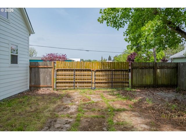 1126 6TH Ave Se, Albany, OR 97321
