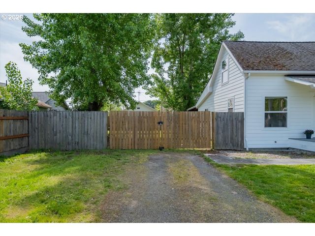 1126 6TH Ave Se, Albany, OR 97321