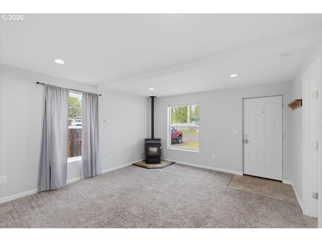 1126 6TH Ave Se, Albany, OR 97321