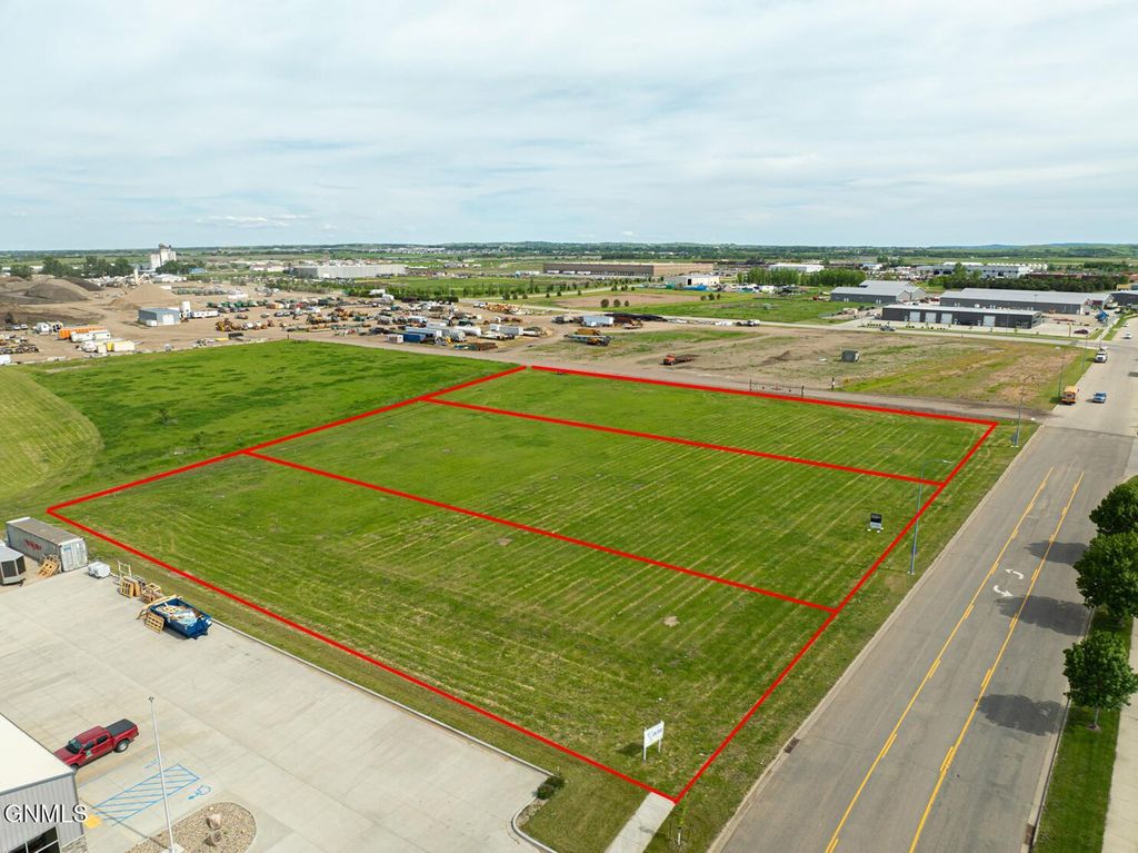 1201 Burlington Drive, Bismarck, ND 58504 photo 22