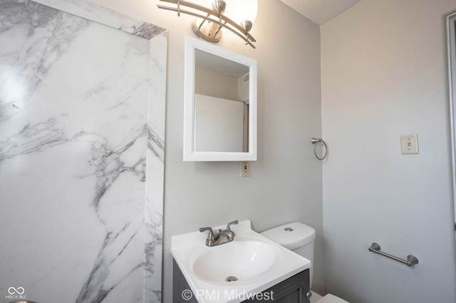 146 E 19th Street 12, Indianapolis, IN 46202