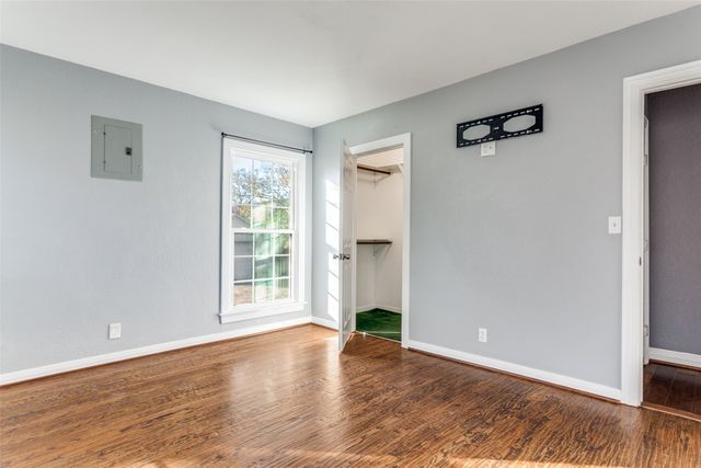 3216 Meadowbrook Drive, Fort Worth, TX 76103