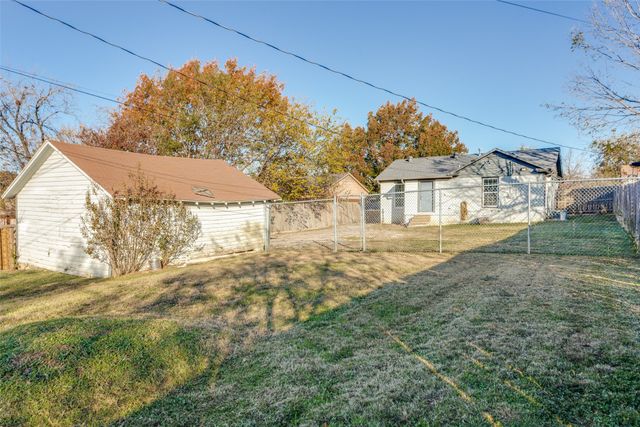 3216 Meadowbrook Drive, Fort Worth, TX 76103