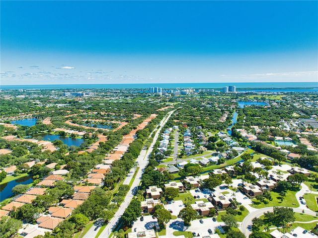 1419 14th Ct, Palm Beach Gardens, FL 33410