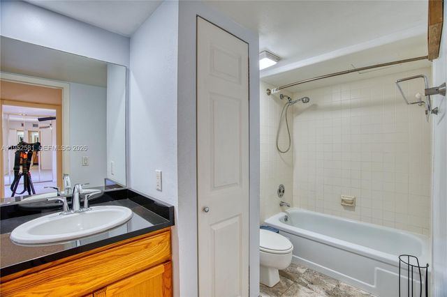 1419 14th Ct, Palm Beach Gardens, FL 33410