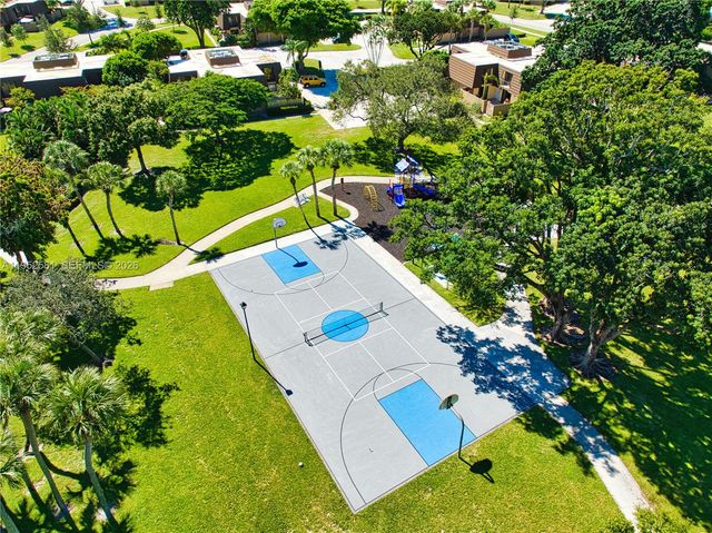 1419 14th Ct, Palm Beach Gardens, FL 33410