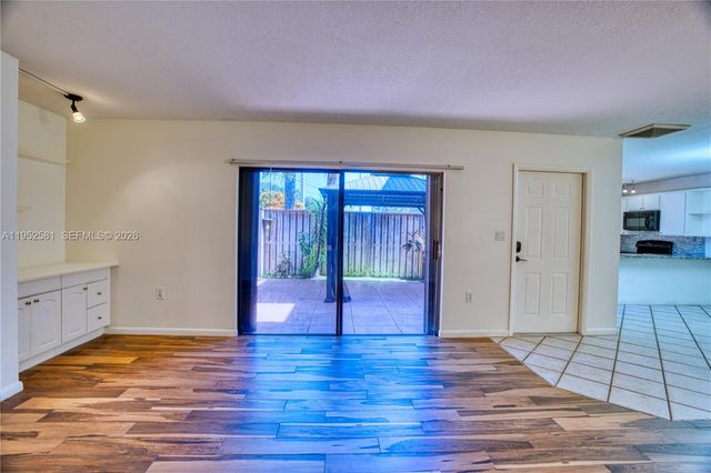 1419 14th Ct, Palm Beach Gardens, FL 33410