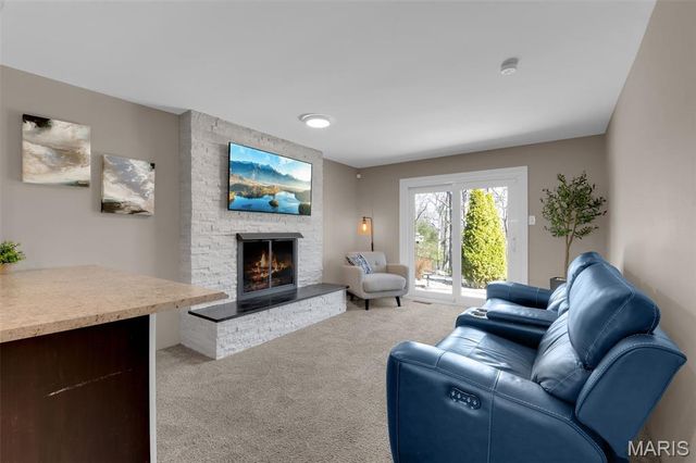 9 Treecrest Court, Fenton, MO 63026