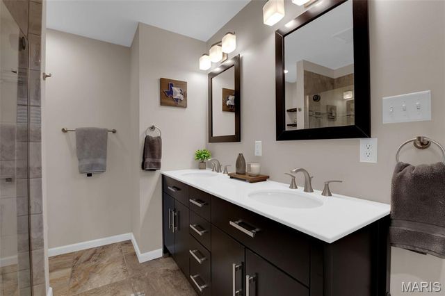 9 Treecrest Court, Fenton, MO 63026