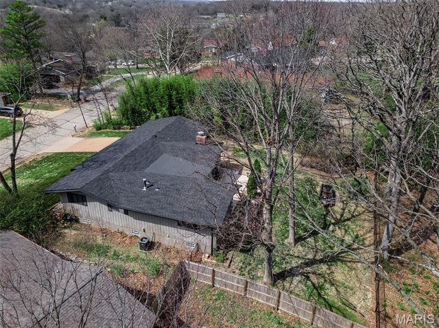 9 Treecrest Court, Fenton, MO 63026