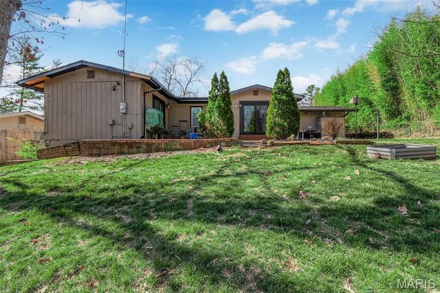 9 Treecrest Court, Fenton, MO 63026