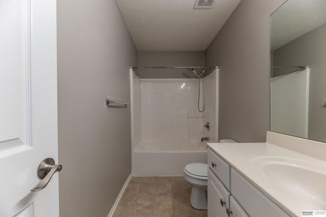 15075 Fowler Avenue, Omaha, NE 68116