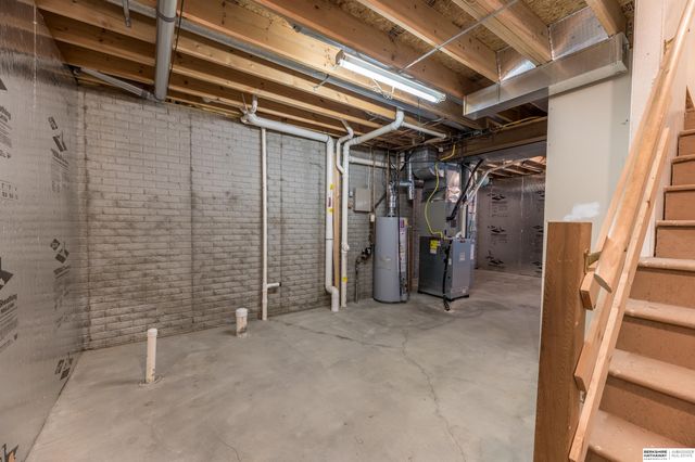 15075 Fowler Avenue, Omaha, NE 68116
