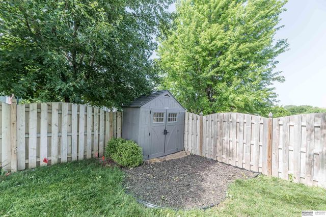 15075 Fowler Avenue, Omaha, NE 68116