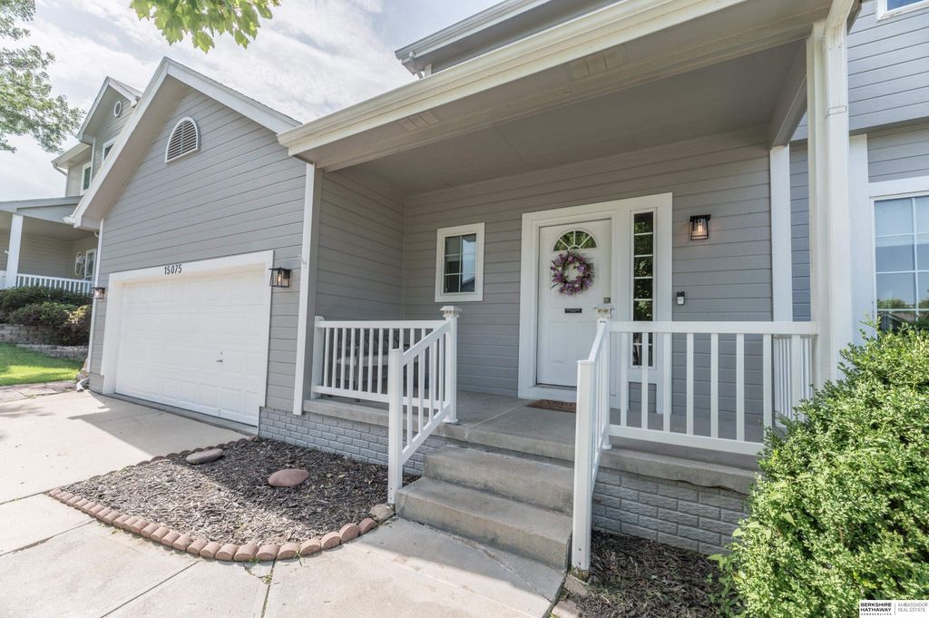 15075 Fowler Avenue, Omaha, NE 68116