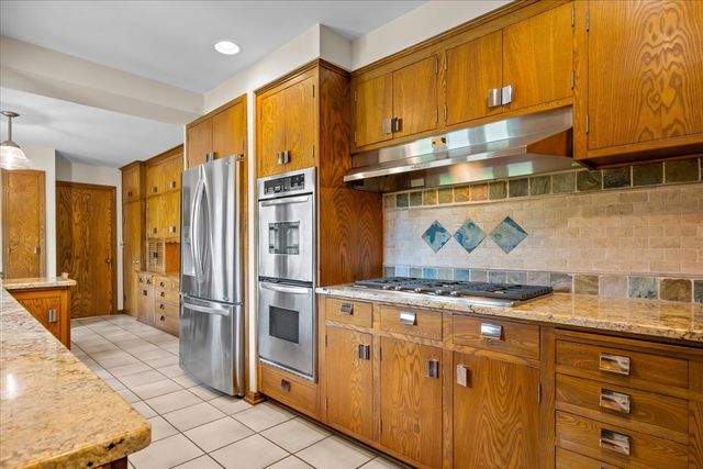 1060 Oak Knoll Drive, Lake Forest, IL 60045