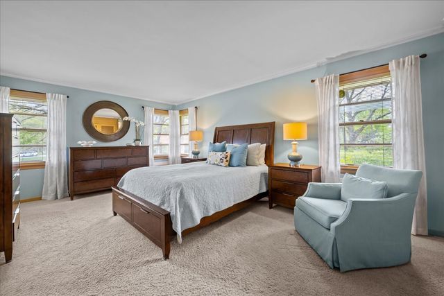 1060 Oak Knoll Drive, Lake Forest, IL 60045