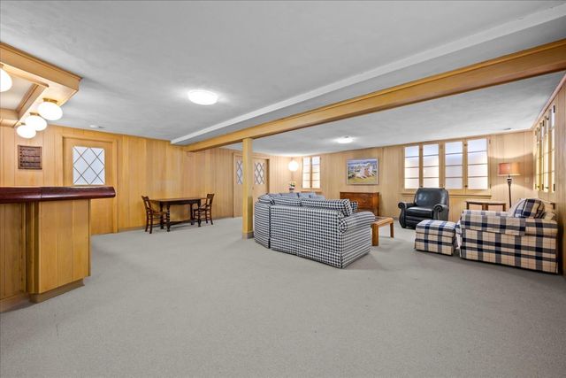 1060 Oak Knoll Drive, Lake Forest, IL 60045