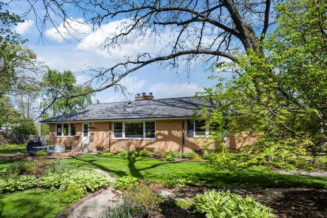 1060 Oak Knoll Drive, Lake Forest, IL 60045