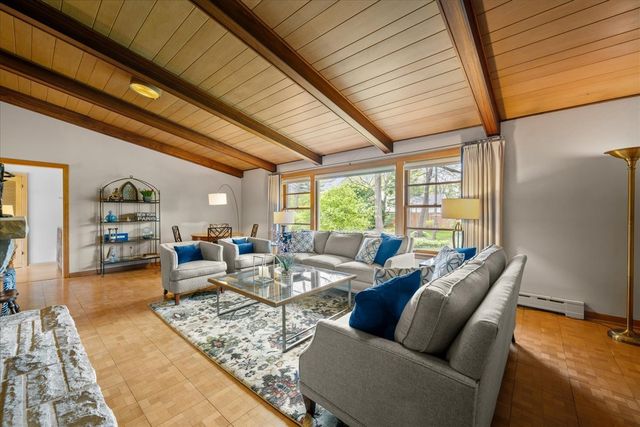 1060 Oak Knoll Drive, Lake Forest, IL 60045