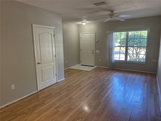 1239 KENNEWICK COURT, Wesley Chapel, FL 33543