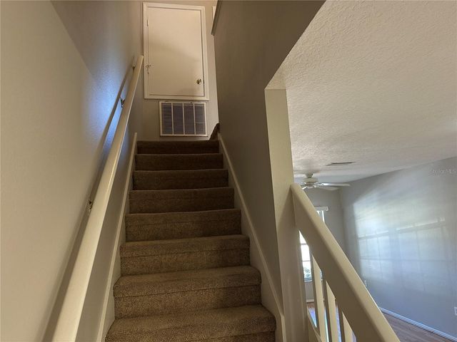1239 KENNEWICK COURT, Wesley Chapel, FL 33543