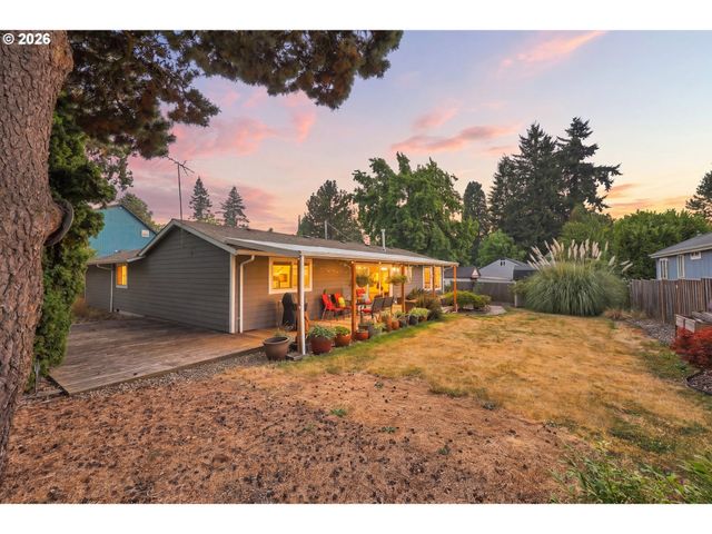 5327 Ne SIMPSON St, Portland, OR 97218