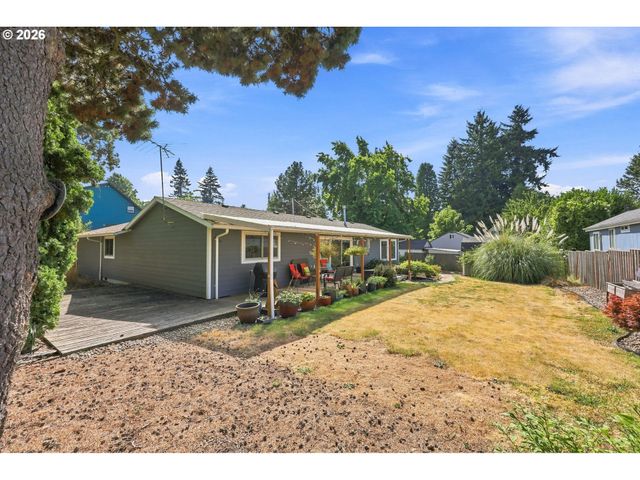 5327 Ne SIMPSON St, Portland, OR 97218