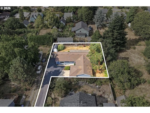 5327 Ne SIMPSON St, Portland, OR 97218